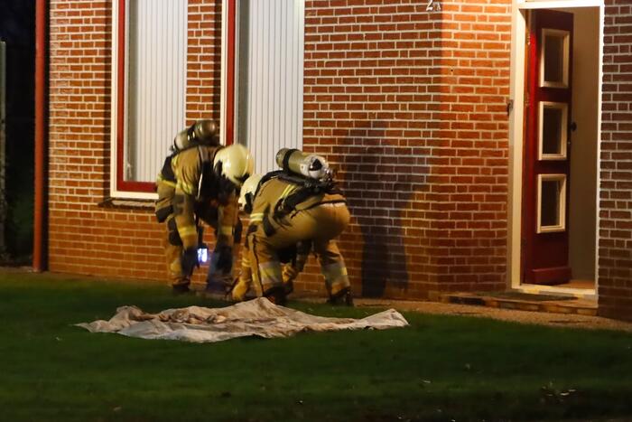 Bewoners proberen zelf brand te blussen