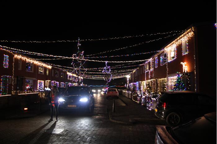 Massale drukte bij kerstdorp Wielepolle