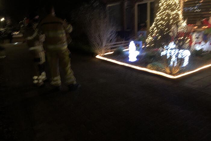 Kat valt van schrik in schoorsteenpijp