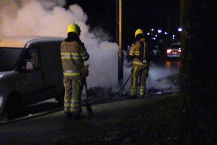 Aantal zaken plastic in brand