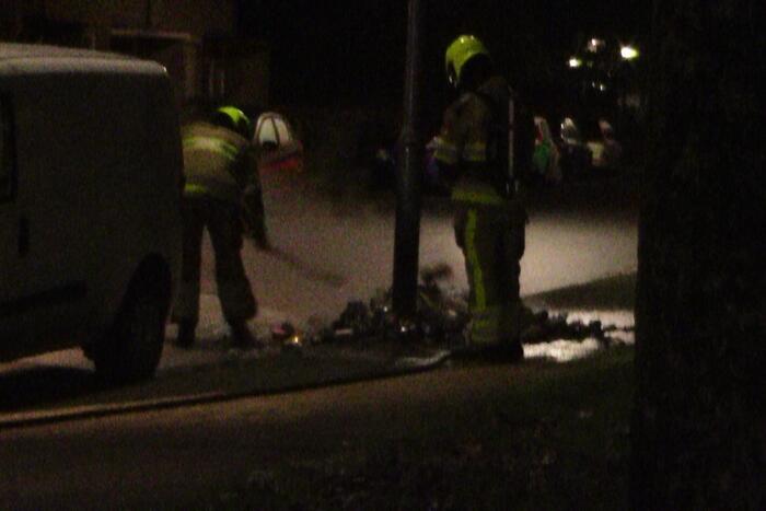 Aantal zaken plastic in brand