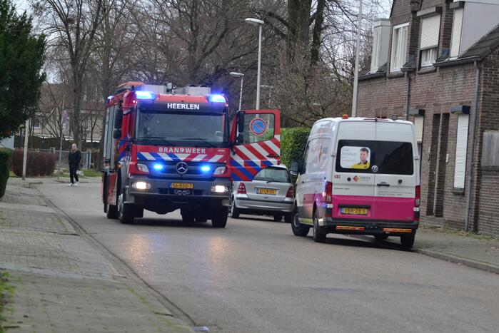 Straat afgesloten door gaslekkage in woning