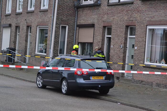 Straat afgesloten door gaslekkage in woning