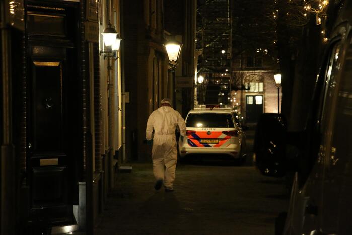 Overleden vrouw (35) aangetroffen in woning