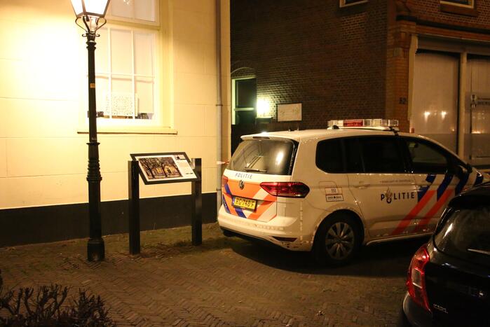 Overleden vrouw (35) aangetroffen in woning