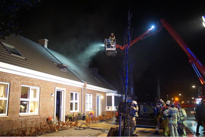 Veel rook bij brand in woning