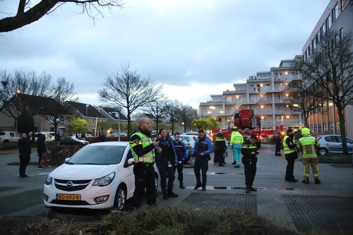 Appartementencomplex vol rook door brand