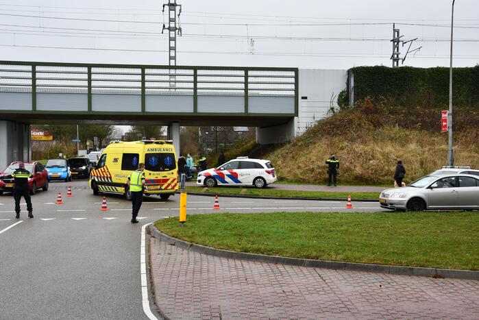 Persoon op scootmobiel aangereden