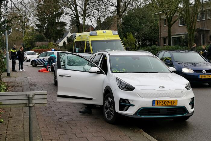 Voetganger gewond bij botsing met auto