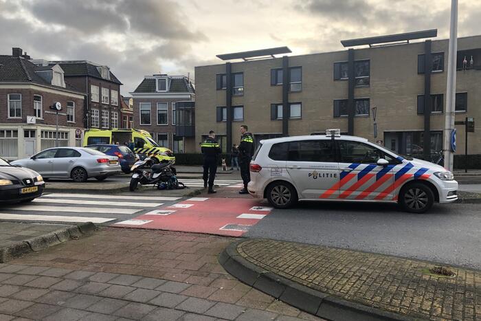 Scooterrijder gewond bij botsing met auto