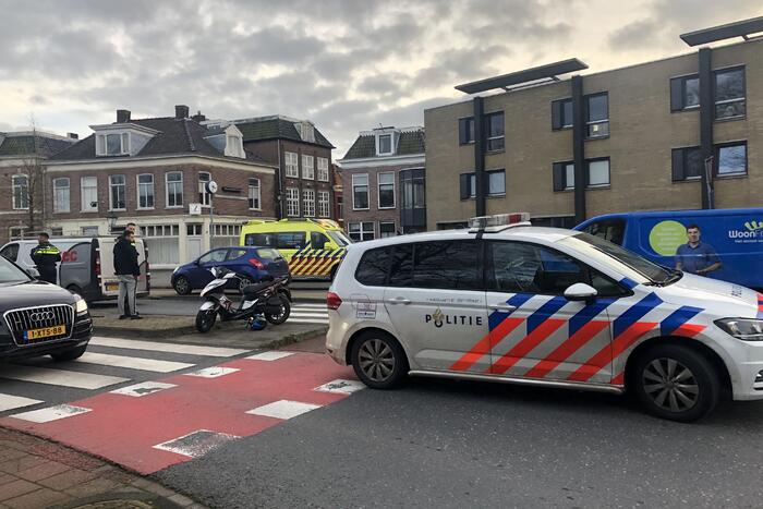 Scooterrijder gewond bij botsing met auto