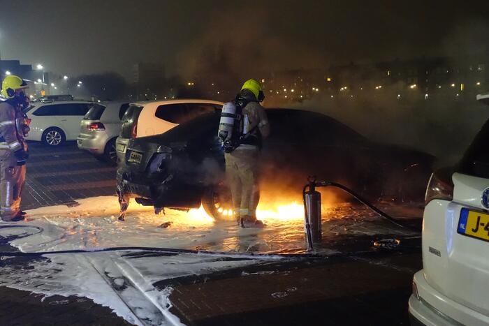 Auto verwoest door brand