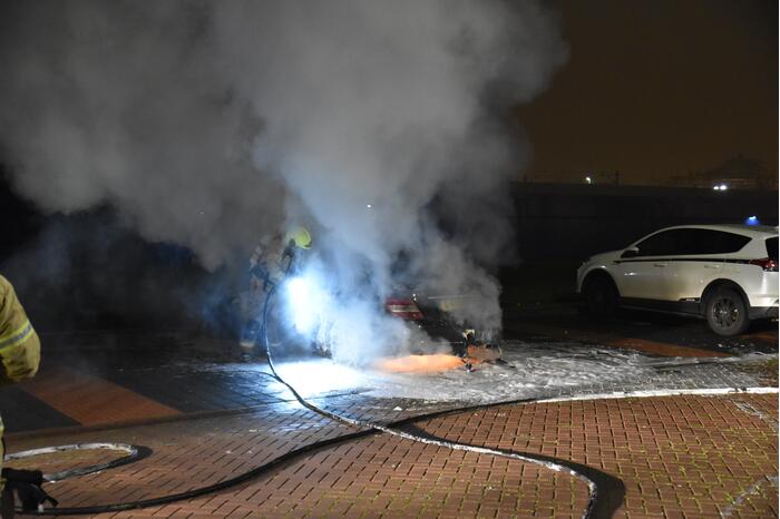 Auto verwoest door brand