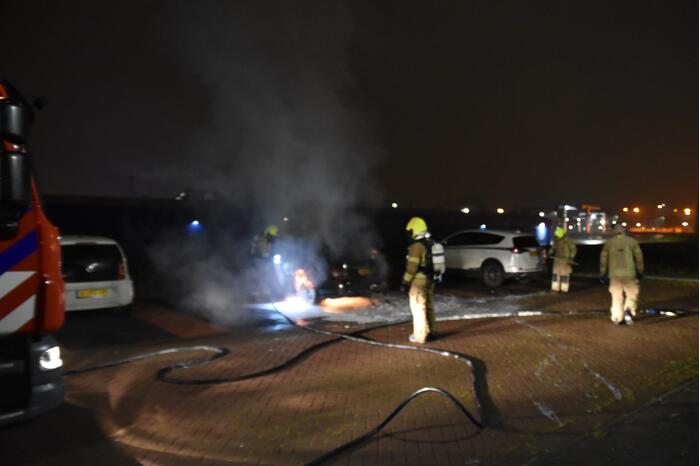 Auto verwoest door brand