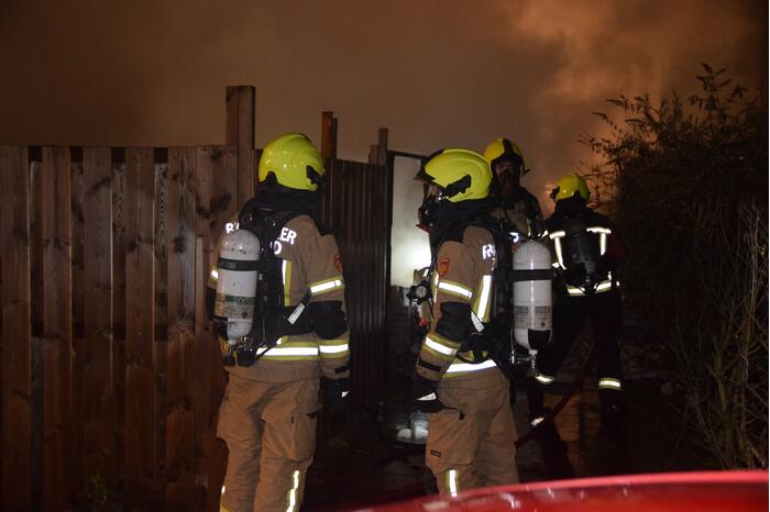 Flinke brand in schuur na explosie