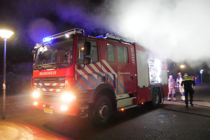 Auto gaat in vlammen op