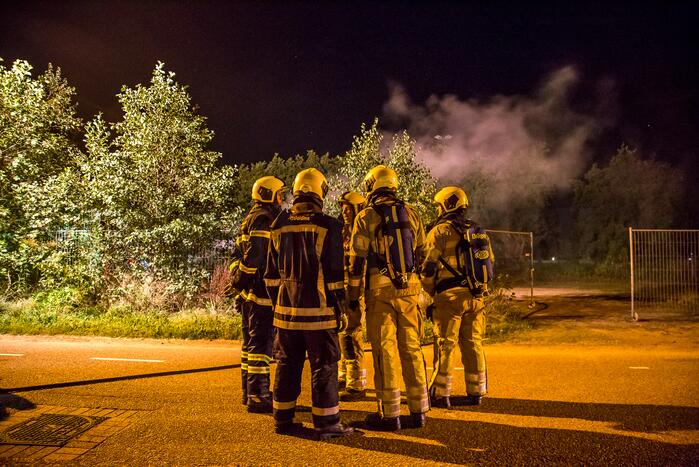 Afval in brand bij metaalverwerkingsbedrijf