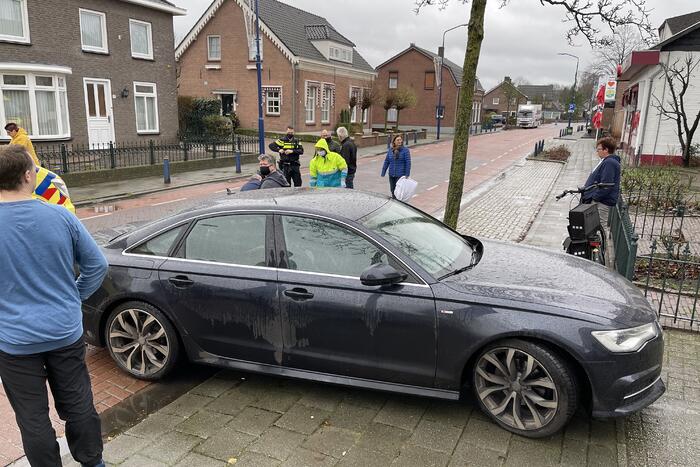 Vrouw gewond bij aanrijding met auto