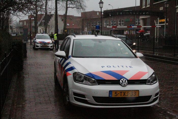 Onderzoek naar verdacht pakketje in parkeergarage