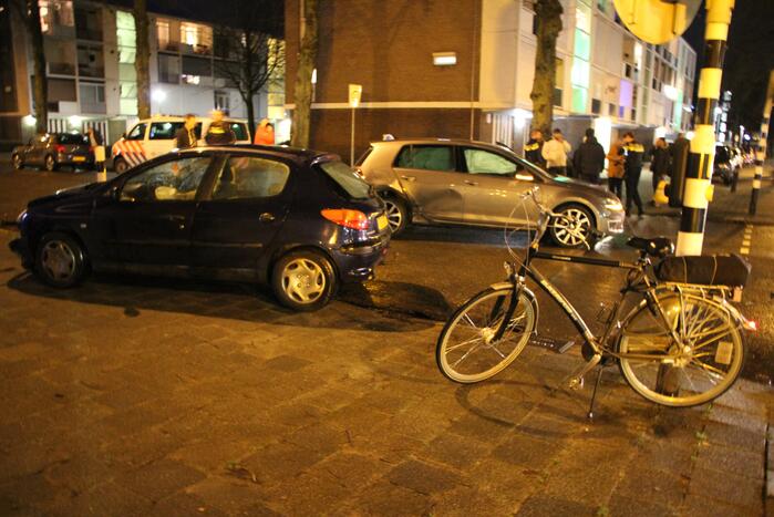 Schade bij botsing tussen twee voertuigen