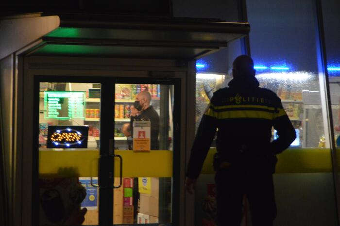 Een verdachte aangehouden na overval op nachtwinkel
