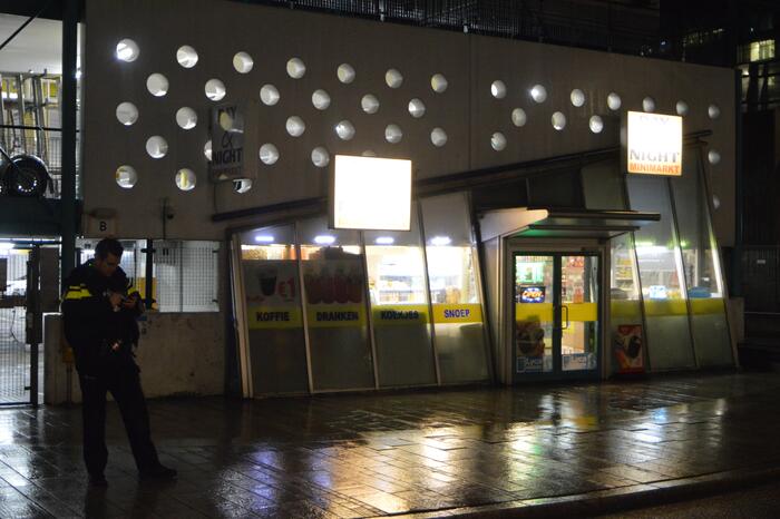 Een verdachte aangehouden na overval op nachtwinkel