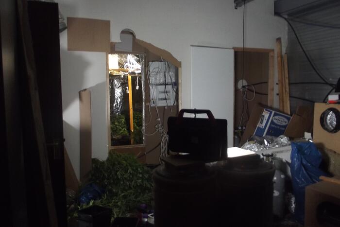 Mogelijke hennepkwekerij aangetroffen in bedrijfspand