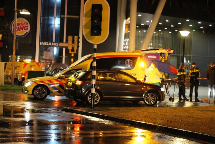 Man gewond bij aanrijding met auto