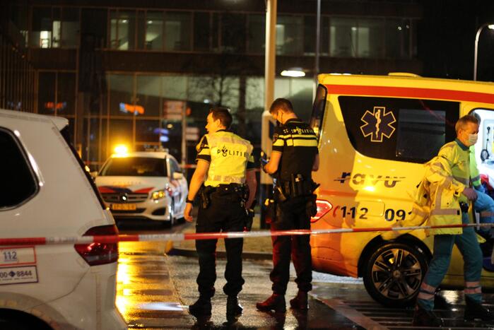 Man gewond bij aanrijding met auto