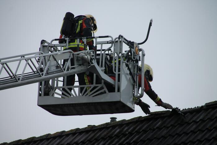 Flinke brand op zolder van woning