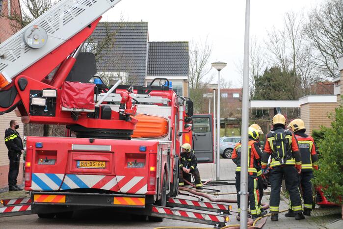 Flinke brand op zolder van woning