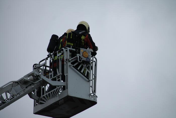 Flinke brand op zolder van woning