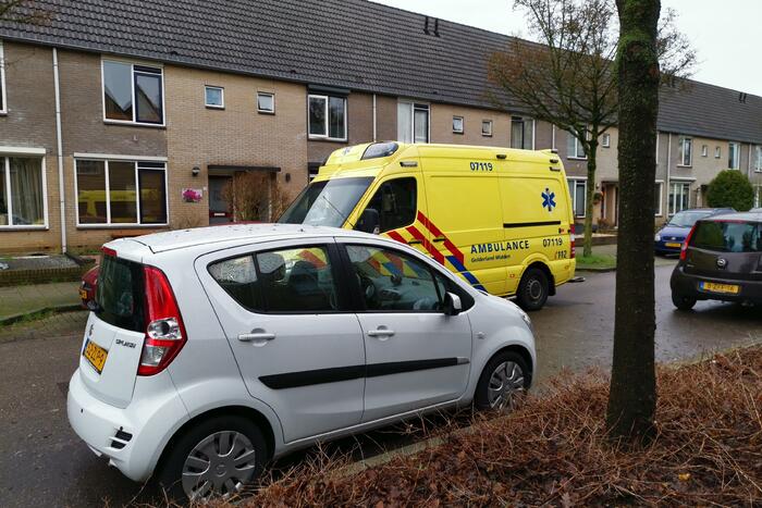 Fietser gewond bij aanrijding met bestelbus