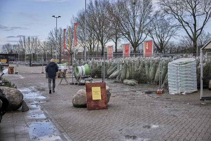 Op de valreep een kerstboom scoren