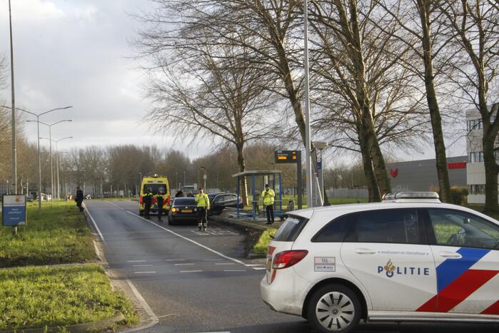 Bushok sneuveld na botsing tussen twee auto's