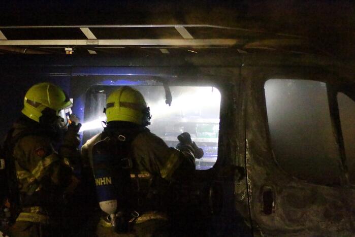 Bestelbus Gaat in vlammen op