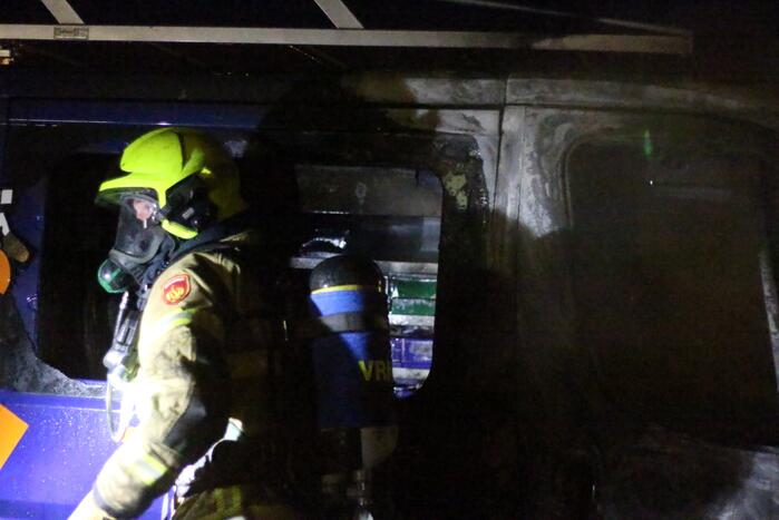 Bestelbus Gaat in vlammen op