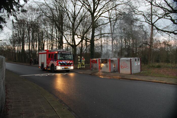 Fikse brand in plastic container