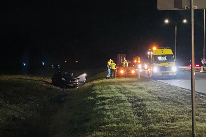 Automobilist belandt in sloot