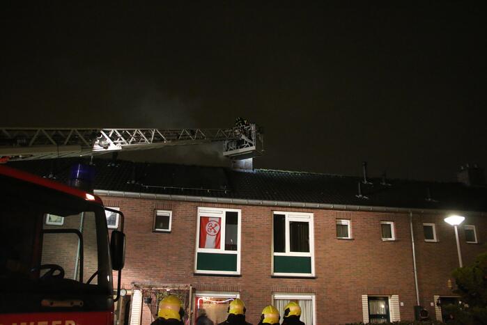 Uitslaande brand in schoorsteen