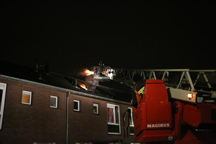 Uitslaande brand in schoorsteen
