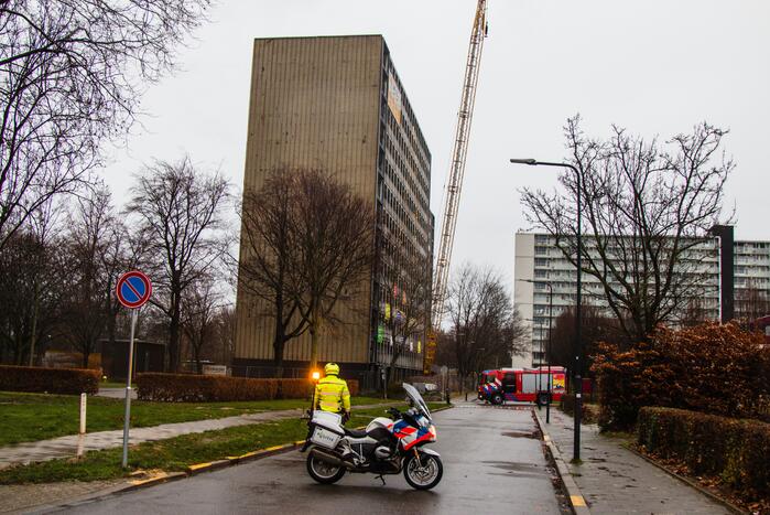 Groot gebied afgesloten door rondvliegend puin