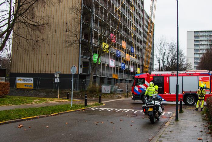 Groot gebied afgesloten door rondvliegend puin