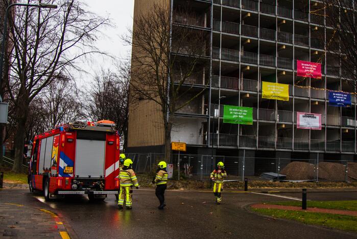 Groot gebied afgesloten door rondvliegend puin