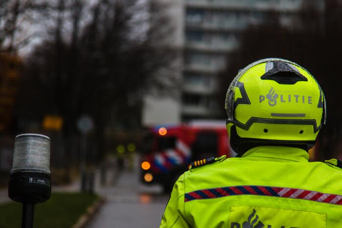 Groot gebied afgesloten door rondvliegend puin