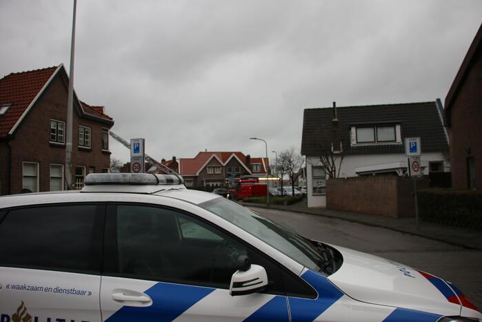 Zeil schiet los door harde wind