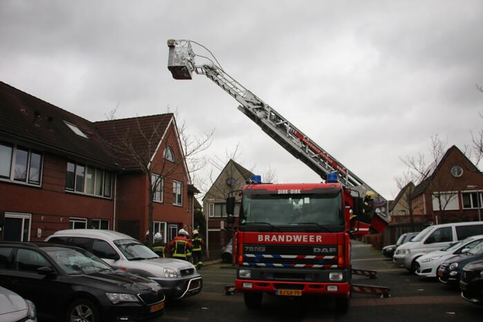 Dakpannen woning losgewaaid