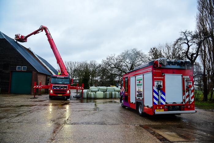 Dak waait weg van boerenstal
