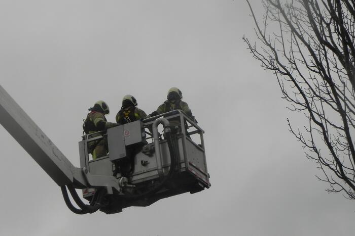 Dakkapel losgeschoten door de wind
