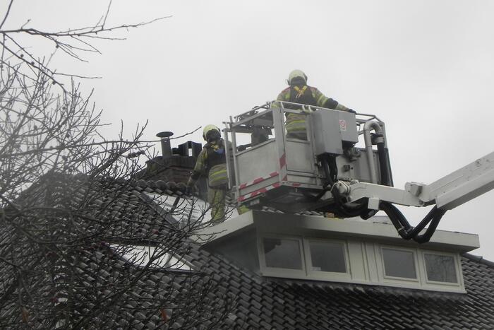 Dakkapel losgeschoten door de wind
